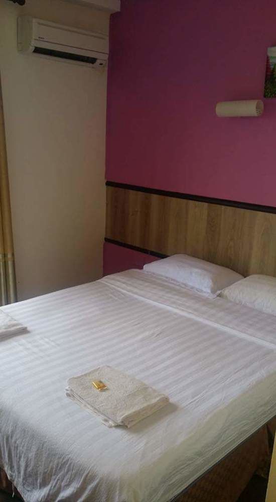 The Garden Inn Miri Extérieur photo