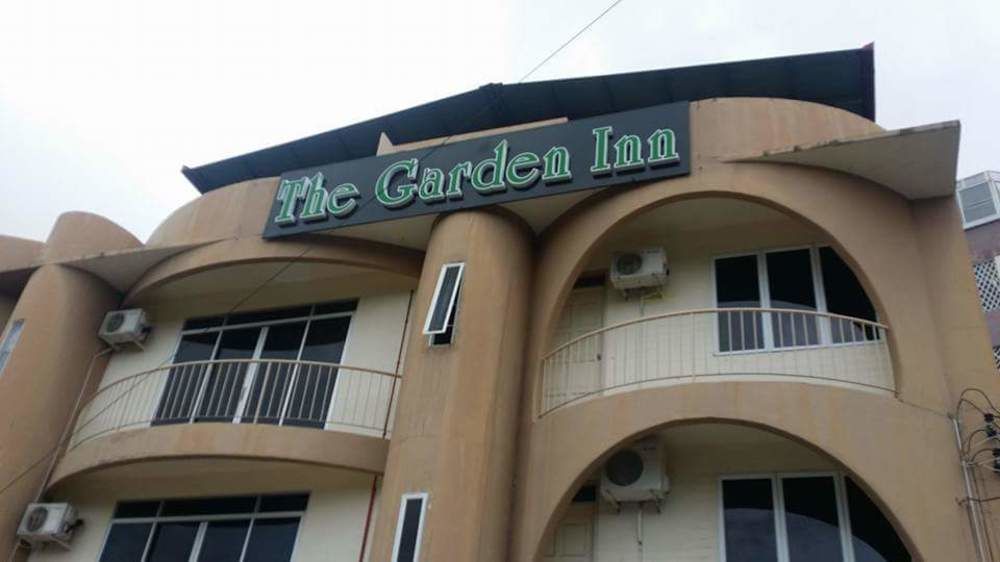The Garden Inn Miri Extérieur photo